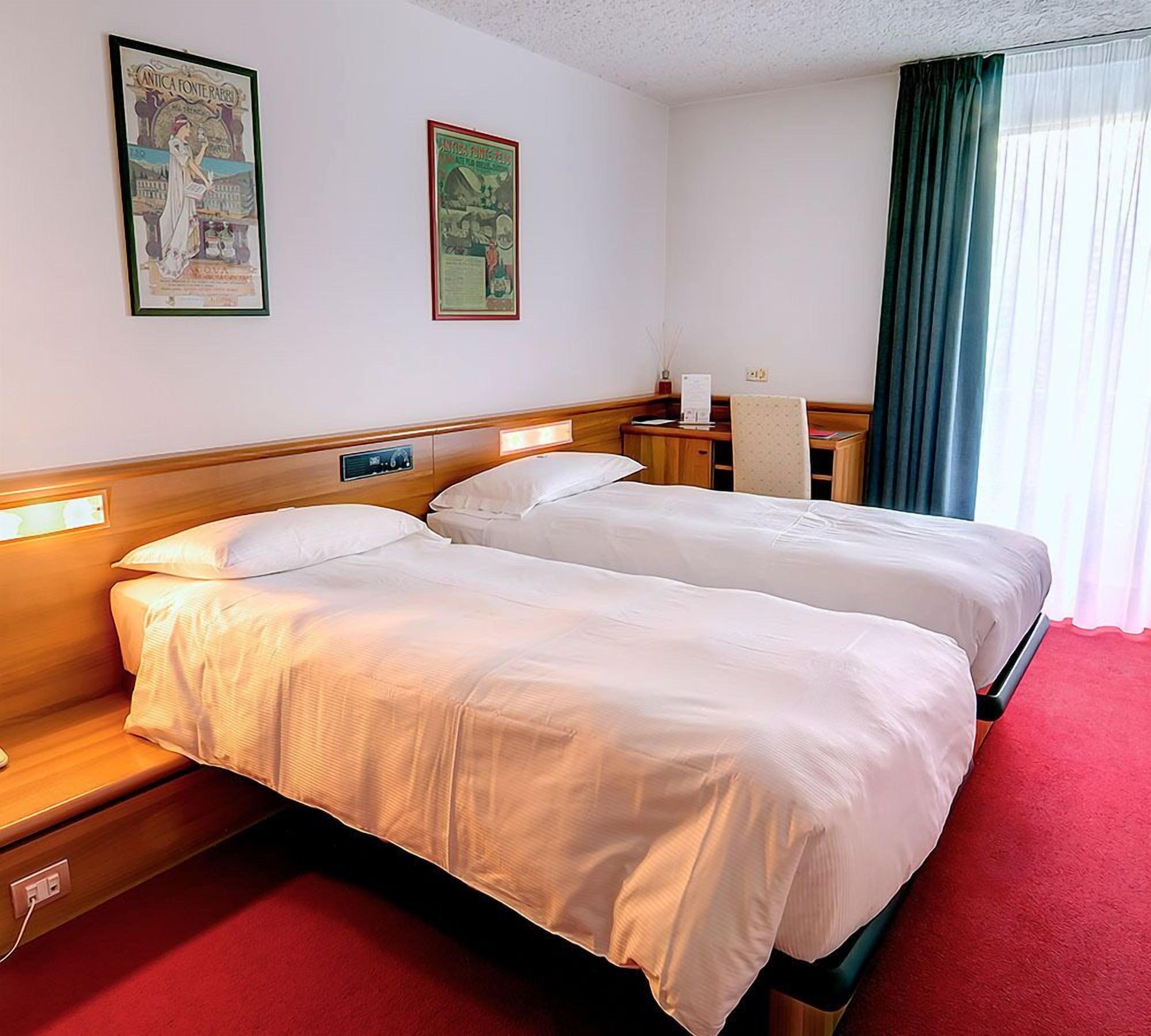 Luna Wellness Hotel Folgarida Bagian luar foto
